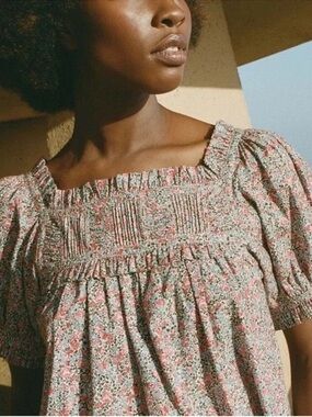 DÔEN Floral Smocked Puff Sleeve Blouse – Size M – Organic Cotton